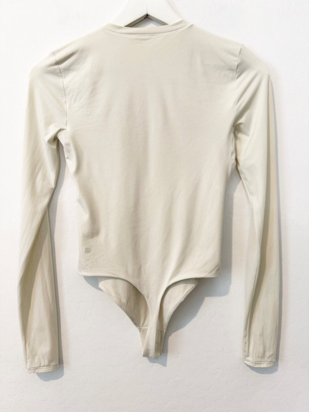 Lululemon Wundermost Crewneck Long Sleeve Bodysuit Small Bone Nulu Clean Girl S - Picture 8 of 9